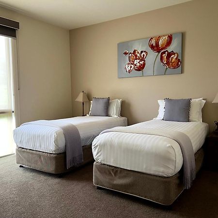 Wild Cattle Creek Estate Bed & Breakfast Wandin Yallock Exterior photo